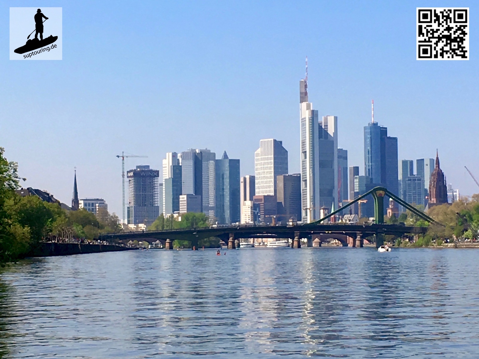 Mainhattan vom Wasser aus