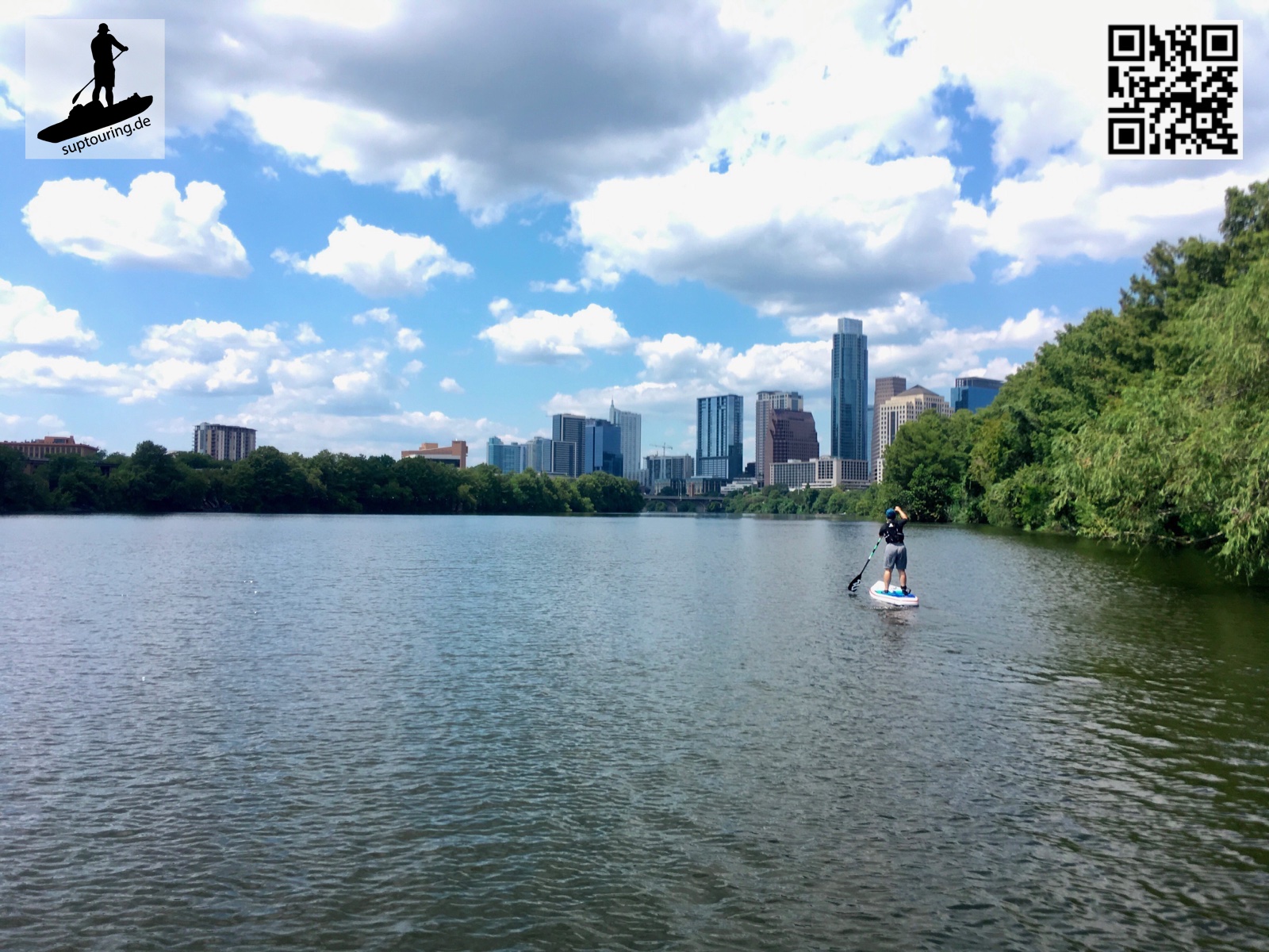 Die Skyline von Austin auf dem Lady Bird Lake