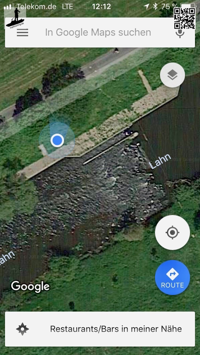 Da sollte eigentlich ein Naturwehr sein, war aber wegen des Hochwassers nicht erkennbar